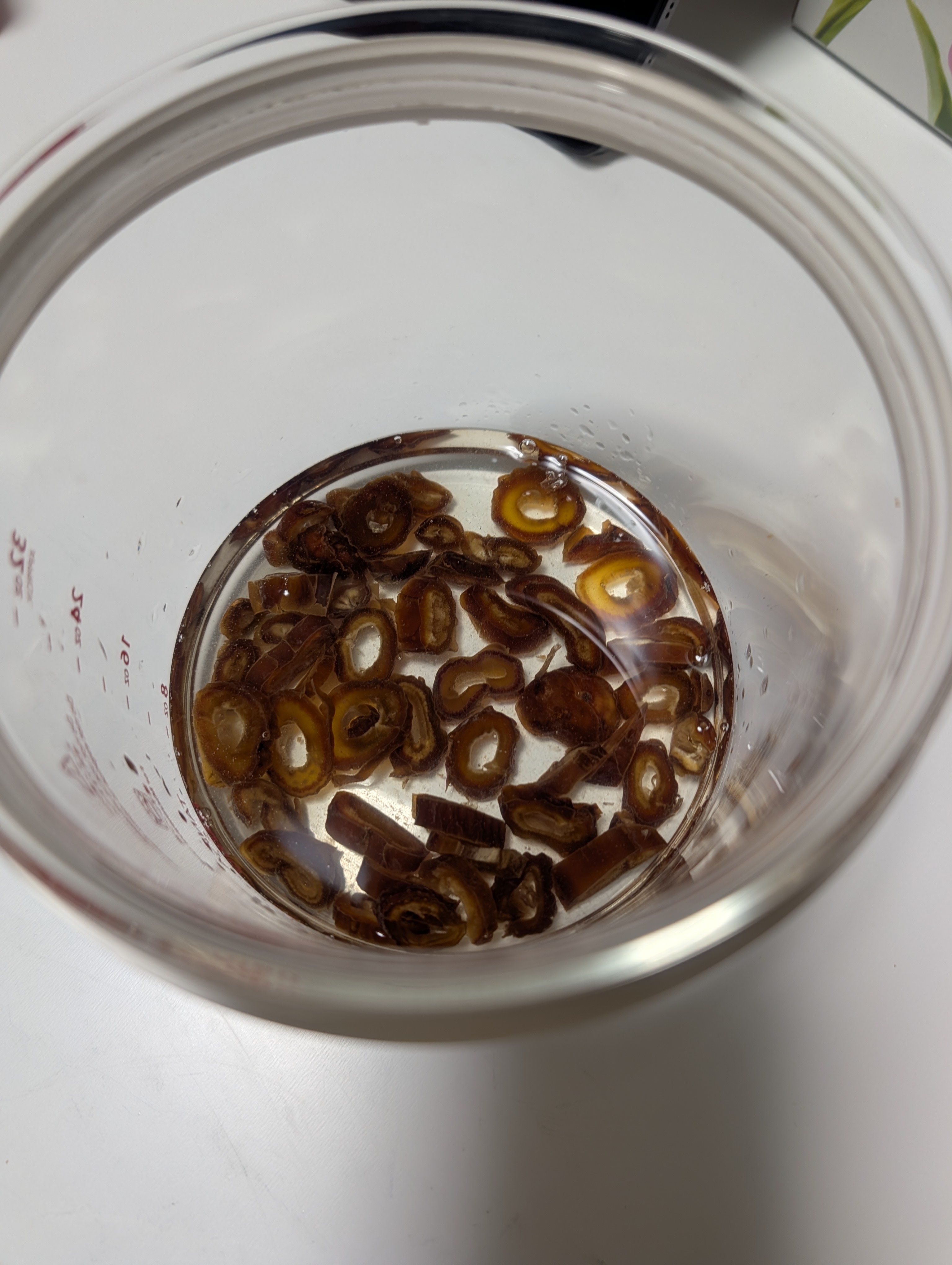 Dates in purified water